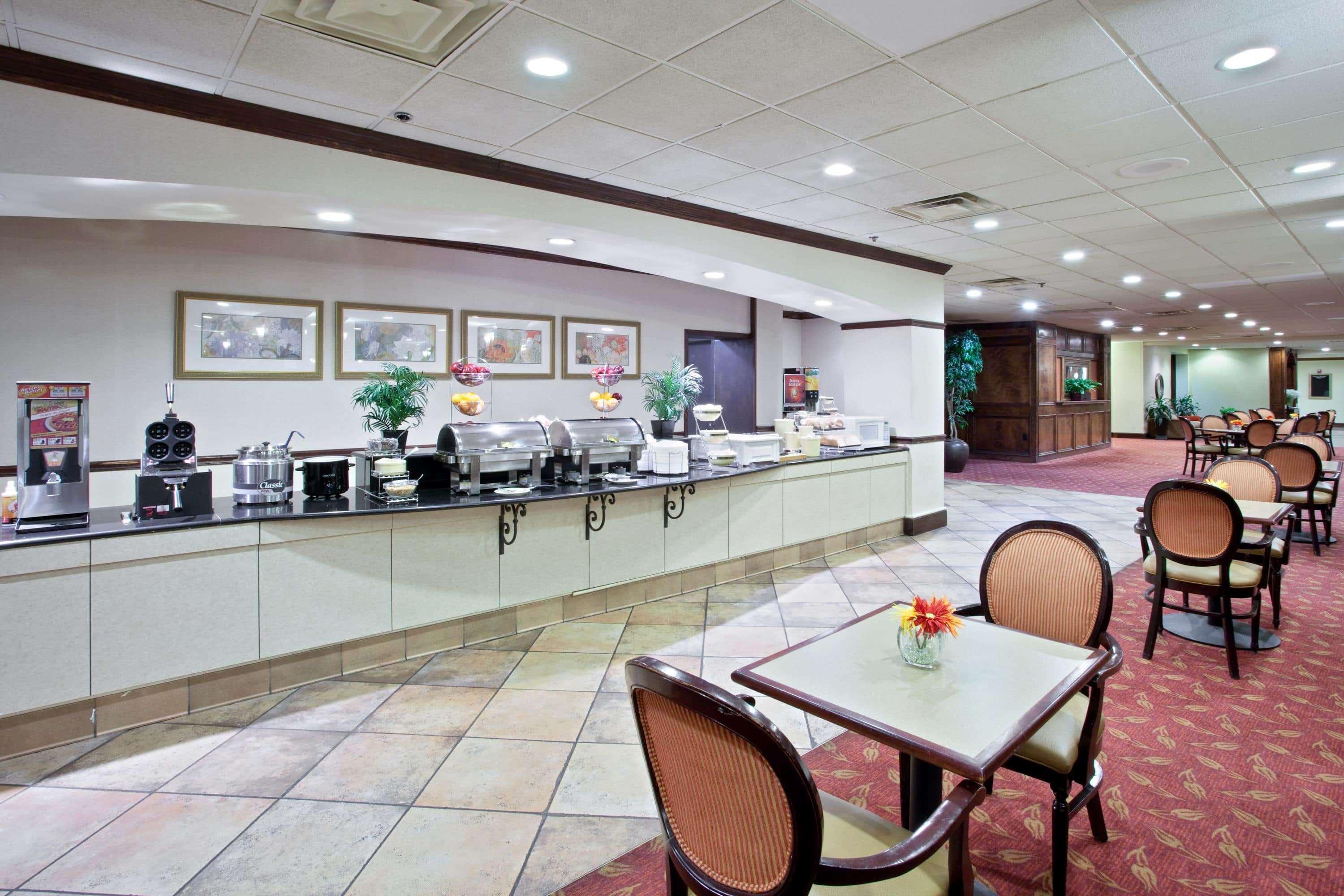 La Quinta Inn & Suites By Wyndham Downtown Conference Center Little Rock Exterior foto
